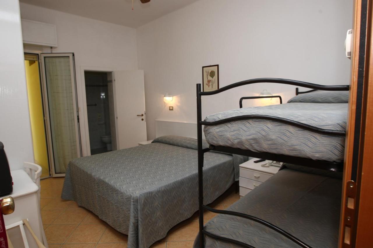 Hotel Athena B&B Gabicce Mare Εξωτερικό φωτογραφία