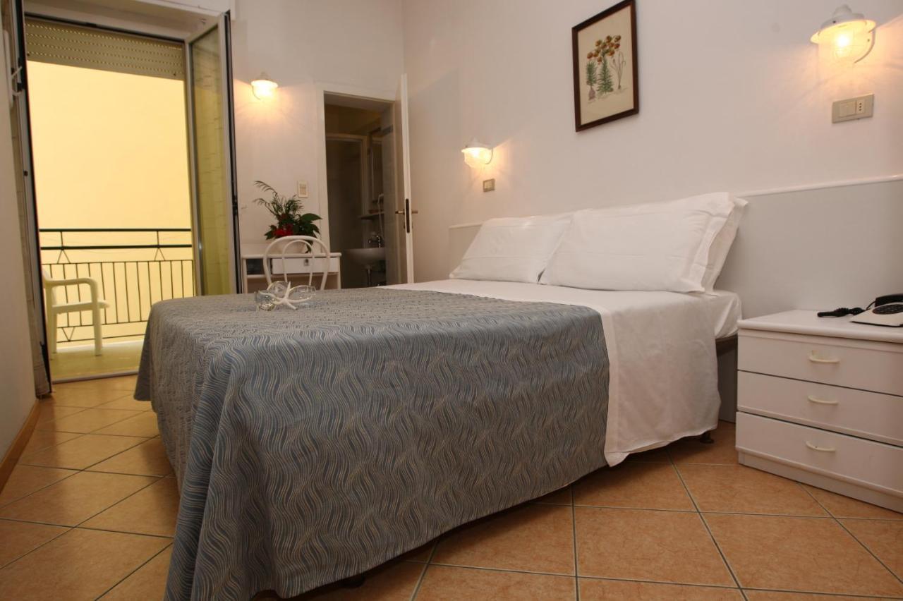 Hotel Athena B&B Gabicce Mare Εξωτερικό φωτογραφία